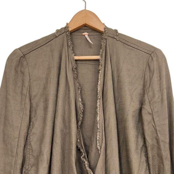 Free People Linen Jacket Size XS Taupe Tan Raw Hem Pockets Lightweight Bohemian - Picture 3 of 11